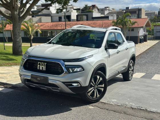 FIAT TORO 2.0 16V TURBO DIESEL VOLCANO 4WD AT9 FIAT TORO 2.0 16V TURBO DIESEL VOLCANO 4WD AT9